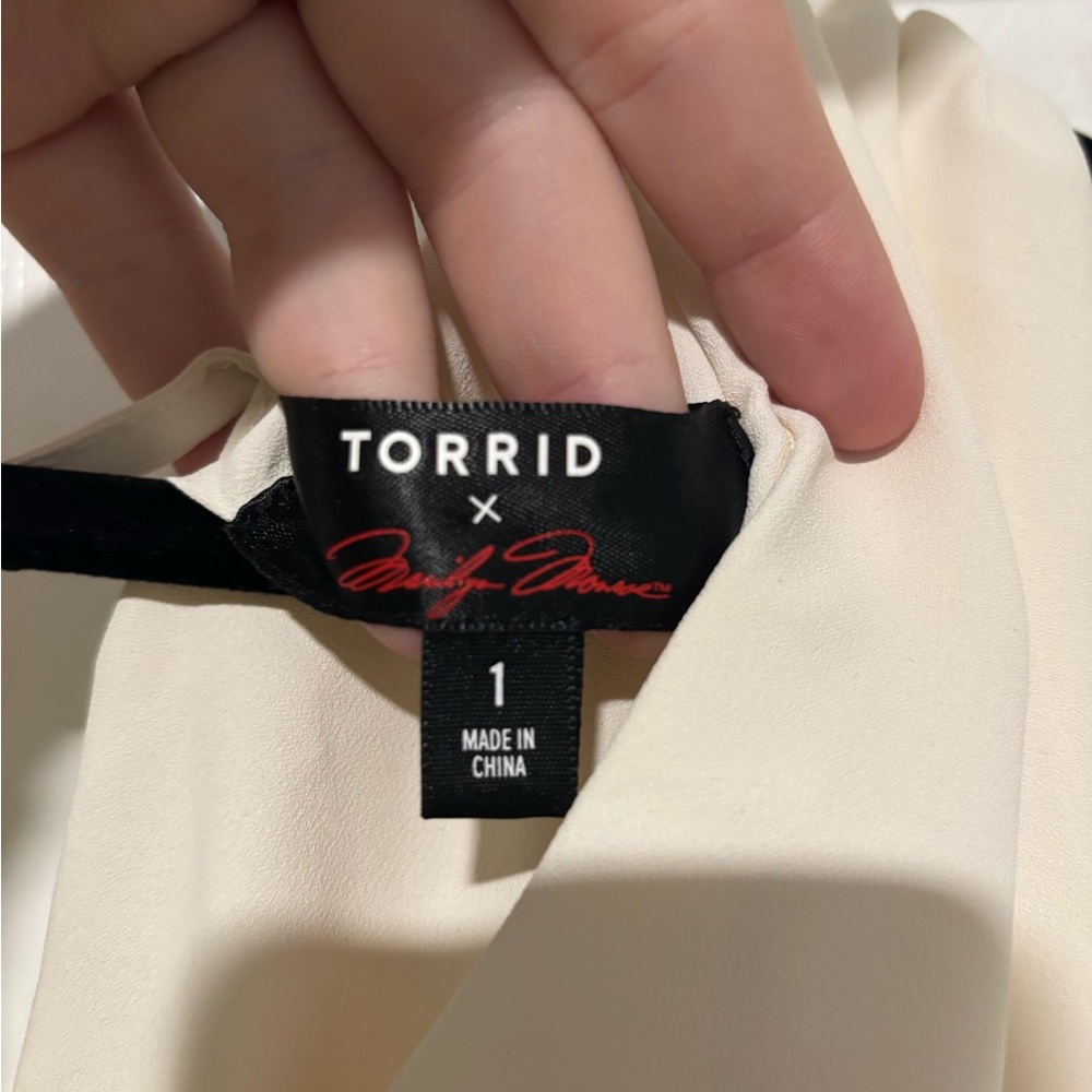 Torrid Marilyn Monroe Dress 1X - Picture 3 of 6